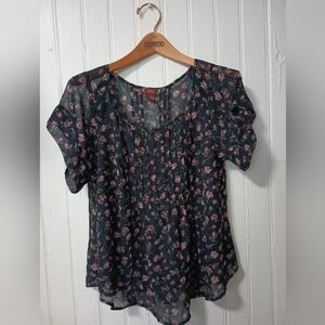 Floral Sheer Black Top brand DMBM (M)